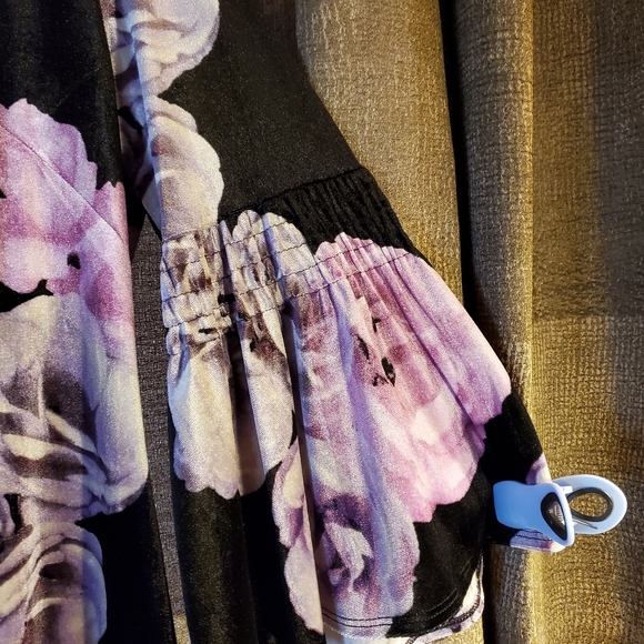 Dress - Picture 3 of 4